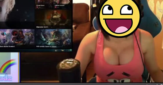 Streamer selling nudes