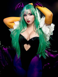  danielle vedovelli morrigan aensland cosplay darkstalkers thick and sexy pose