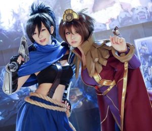 doremis genderbender cosplay of yasuo from league of legends a sexy pose with a friend