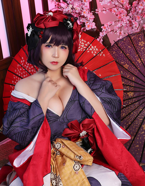 Uy Uy Has Just Released Her Sexy Cosplay Of Mitsuri Kanroji From Demon Slayer TGG