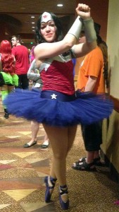 colossalcon wonder woman