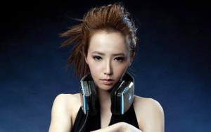asian gamer female